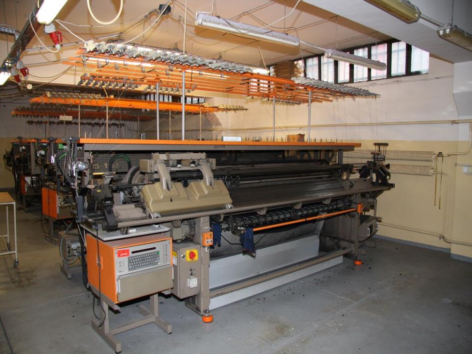 Used STOLL CNCA-3 KT Flat bed knitting machine for Sale (Auction Premium) | NetBid Industrial Auctions